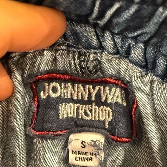 Johnny Was Embroidered
Floral Lyocell Chambray Jogger Denim Pants, Size S - Picture 5 of 7